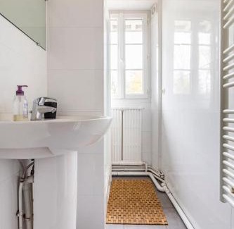Melun Casa | Maison Briand - Petite chambre chez l'habitant - Melun Centre - Wifi, Netflix, Smart TV, Lit à mousse mémoire de forme