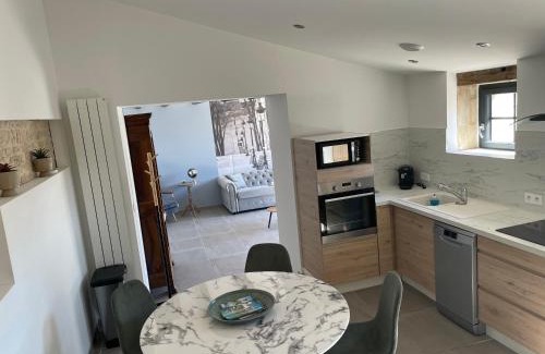 Saint-Gelais Casa | Maison chaleureuse avec parking sur place