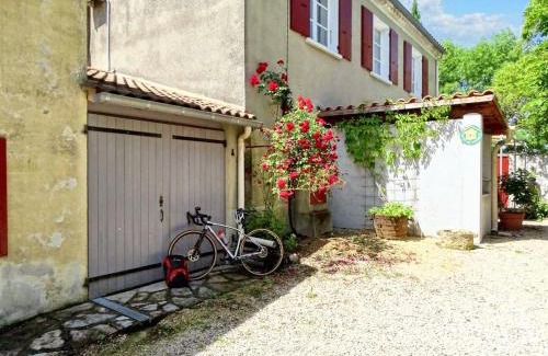 Cardet Casa | Maison charmante à Cardet avec piscine partagée