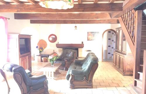 Cruas Casa | Maison charmante à Cruas + Piscine