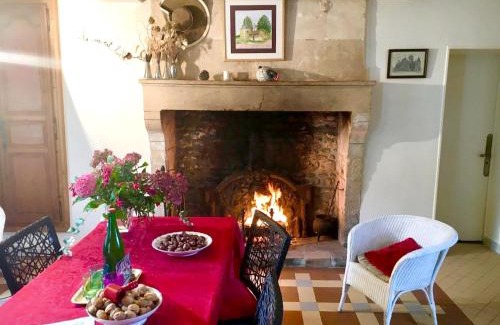 Ri Casa | Maison charmante à Ri avec jardin et terrasse