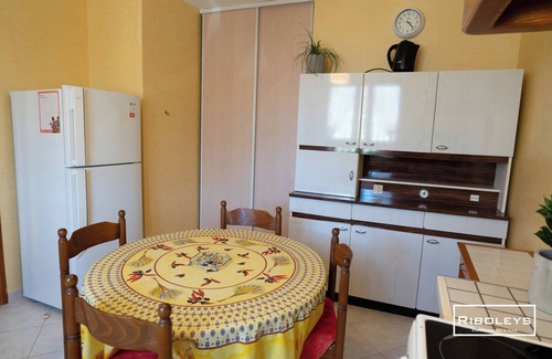 Vias Casa | Maison climatisée avec grand jardin ombragé