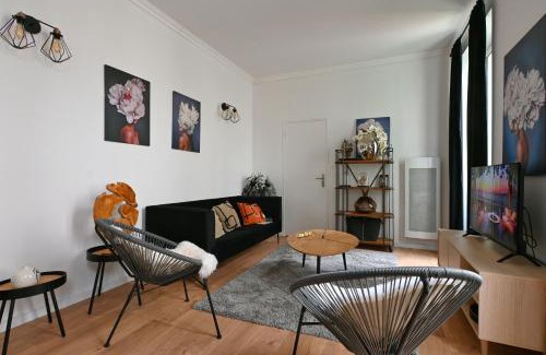 Route d'Arles Apartamento | Maison climatisée Gare à 10 min, idéale familles MaisonCarréeConciergerie