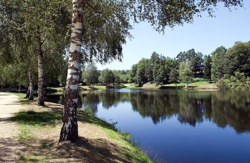 Egletons Casa | Maison cosy �� 700 mètres du centre ville | Wi-Fi + Piscine extérieure