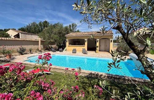 Serignan-du-Comtat Casa | Maison de Campagne- mas Célestin Avec Piscine 6 Personnes - 3 Chambres