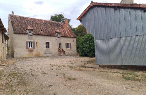 Verneuil-sur-Igneraie Casa | Maison de campagne en Berry, proche de La Châtre et George Sand, cour, jardin privé, tout inclus - FR-1-591-368