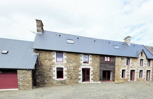 Equilly Casa | Maison de Campagne à 10 mn de la mer Avec Spa, Billard, Babyfoot