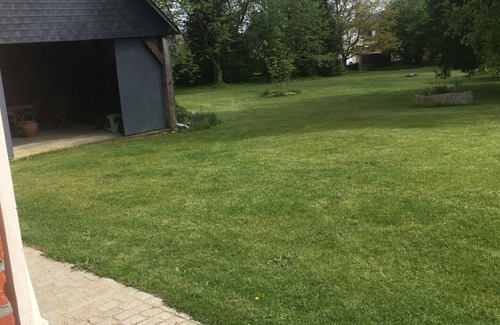 Broons Casa | Maison de Campagne Entièrement Rénovée, Cheminées, Parc Paysager,41 km de la Mer