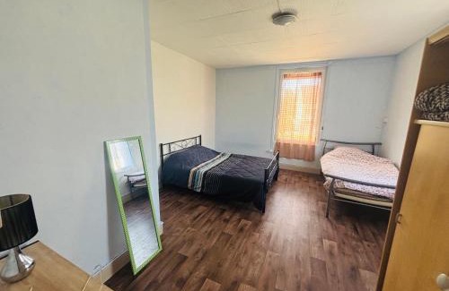 Champvans Apartamento | Maison de campagne