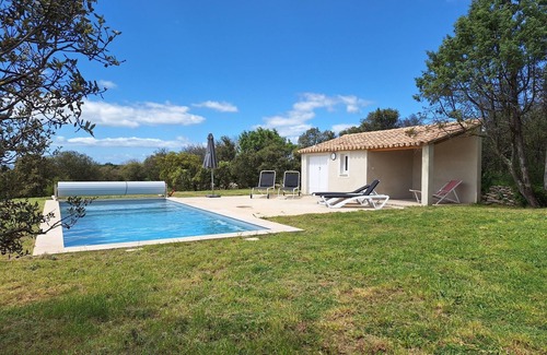 Taulignan Casa | Maison de Campagne Indépendante Avec Piscine au Calme