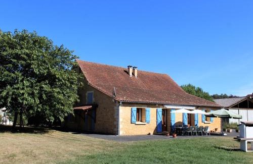Calviac-en-Perigord Casa | Maison de campagne spacieuse près de Sarlat, idéale pour familles et amis, grand jardin et activités. - FR-1-616-208