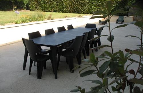 Bures Casa | Maison de caractère à Bures, proche du Perche avec jardin et Wi-Fi - FR-1-497-124