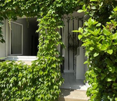 Teyran Casa | Maison de caractère pour vacances ou travail "Chez Gaëlle"