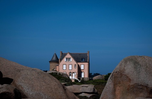 Tredrez-Locquemeau Casa | Maison de Charme en Bois à 300 m de la mer