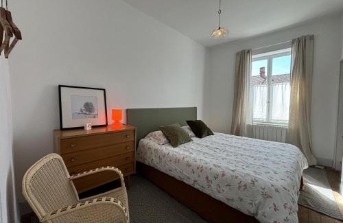 Charroux Casa | Maison de charme avec jardin clos, animaux acceptés - FR-1-489-538