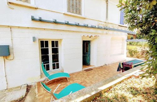 Le Pradet Apartamento | Maison de charme à 200 bord de mer, terrasse, jardin- Lesclesdenicole