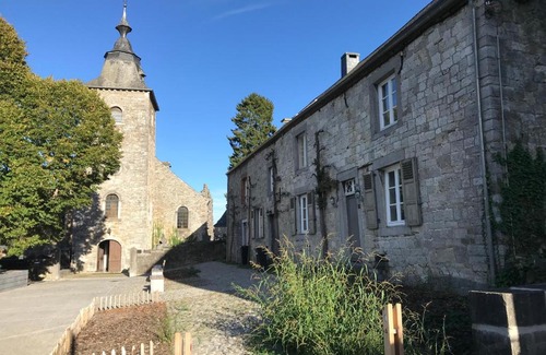Crupet Cama Y Desayuno | Maison de charme à Crupet et le gîte la suite