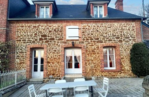 Gace Casa | Maison de charme à Gacé avec barbecue et parking
