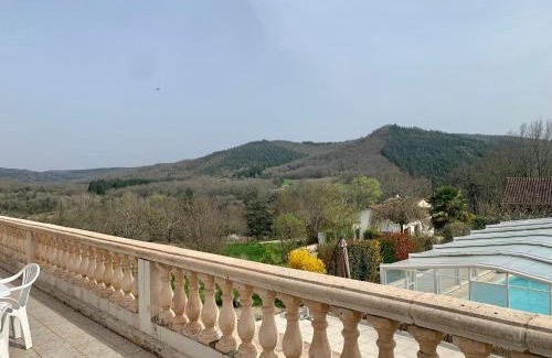 Saint-Gery Casa | Maison de charme à Saint-Géry avec piscine partagée