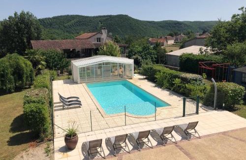 Saint-Gery Casa | Maison de charme à Saint-Géry avec piscine partagée