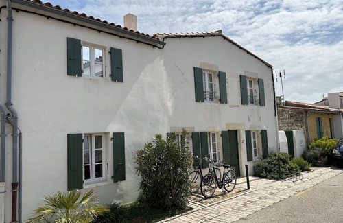 Ars-en-Re Casa | Maison de Charme Centre Village
