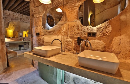 Ayvali Hotel | Maison De Femme Française