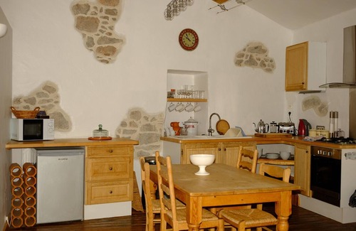 Ferrals-les-Corbieres Apartamento | Maison de la Roche Upper Gite1