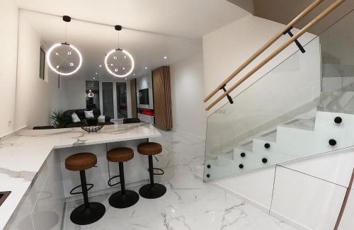 Bievres Casa | Maison de Luxe proche Orly Versailles Paris