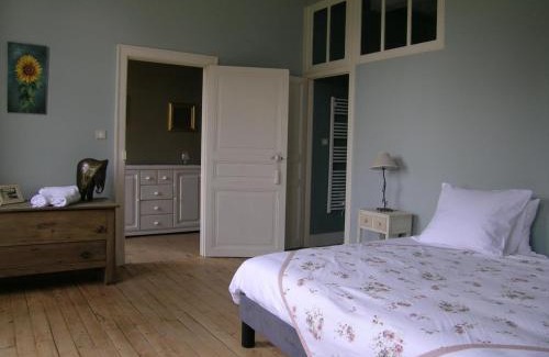 Cerilly Casa | Maison de maître rénovée avec piscine privative et espace bien-être - FR-1-489-399