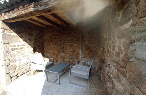 Montreuil-Poulay Casa | Maison de village à la campagne