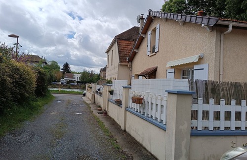 Pomponne Casa | Maison de Ville Avec Terrasse de 30 m2, Proche des Transports en Commun et Paris