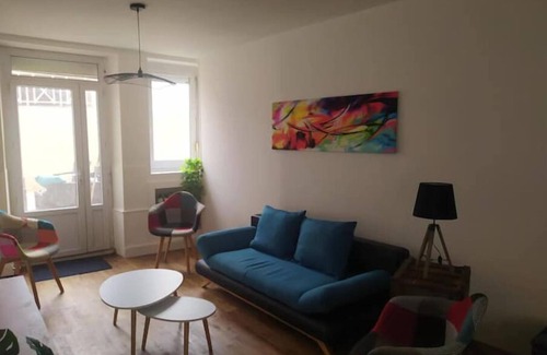 Civray Casa | Maison de Ville Très Lumineuse