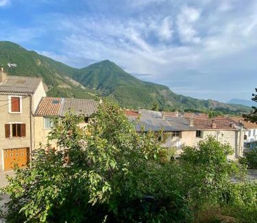 Veynes Apartamento | Maison du Rocher Veynes - 2 à 4 personnes - Draps et Serviettes fournies