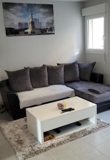 Foucherans Casa | Maison duplex de ville avec terrasse et clim