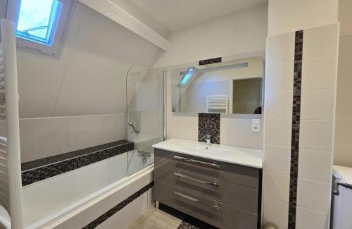 Monsac Casa | Maison en pierre - 3 chambres, Wifi, Animaux acceptés, Parking - FR-1-616-118