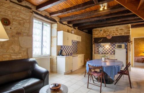 Tourtoirac Casa | Maison en pierres avec jardin clos, proche grotte de Tourtoirac, équipements bébé, animaux acceptés. - FR-1-616-280