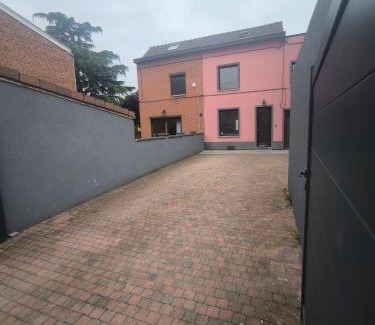 Charleroi Casa | Maison entière privée
