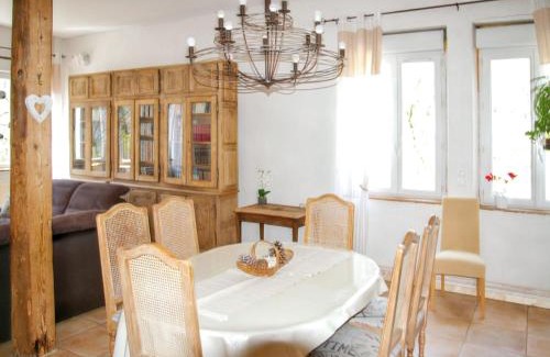 Saint-Claude Casa | Maison familiale spacieuse à Saint-Claude, vue sur la rivière