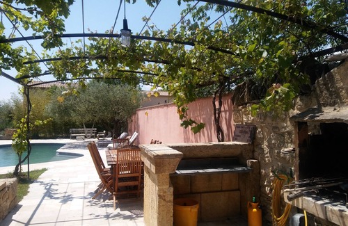 Saint-Hilaire-d'Ozilhan Casa | Maison 8 Personnes Avec Piscine et Grand Exterieur