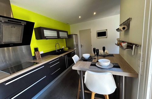 Sainte-Cecile-les-Vignes Casa | Maison Individuelle. Animaux de Compagnie Acceptés