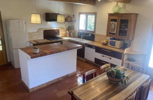 Collias Casa | Maison Indépendante Avec Piscine, 3 Chambres, au Cœur du Gardonuzespont du Gard