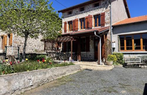 Laprugne Casa | Maison indépendante avec jardin pour famille et animaux bienvenus - FR-1-489-448