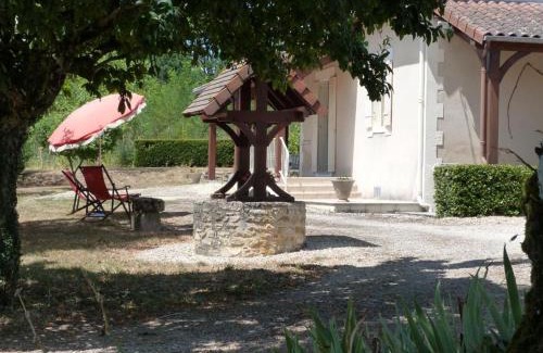 Thiviers Casa | Maison indépendante avec cheminée et vélos près de Thiviers - FR-1-616-133