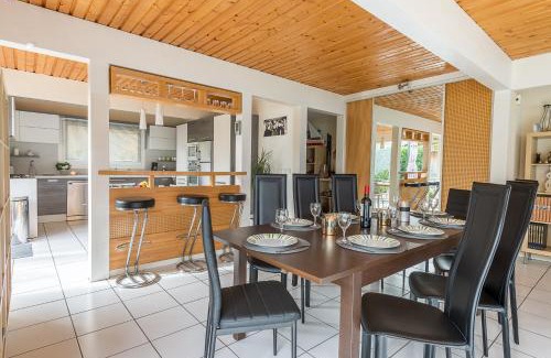 Bredannaz Casa | Maison Lacustre - Maison contemporaine avec vue panoramique sur le lac d'Annecy