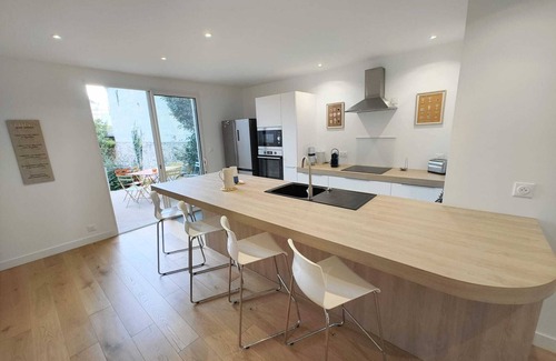 Les Ponts-de-Ce Casa | Maison Loire & Cé'rénité - 6 bedrooms, 15 pers, garden, 10 min from Angers