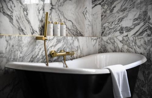 Decre-Cathedrale Hotel | Maison Maubreuil