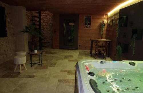 Perouges Casa | Maison Pérouges spa