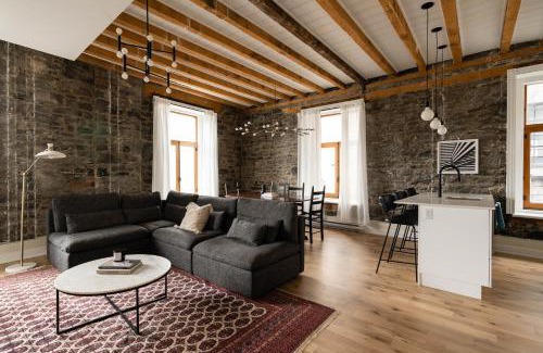 Old Montreal Apartamento | Maison Place Royale by Luxury In Transit