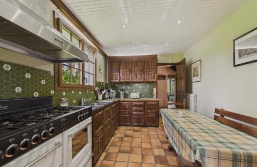 Louannec Casa | Maison pour 10 avec grand jardin à 250m de la mer