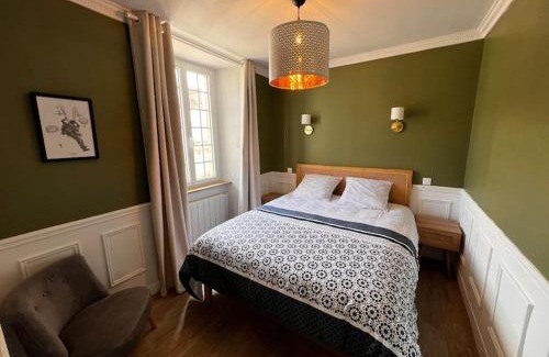 Sainte-Mere-Eglise Casa | Maison pour 10 personnes max en plein centre de Ste Mère Eglise